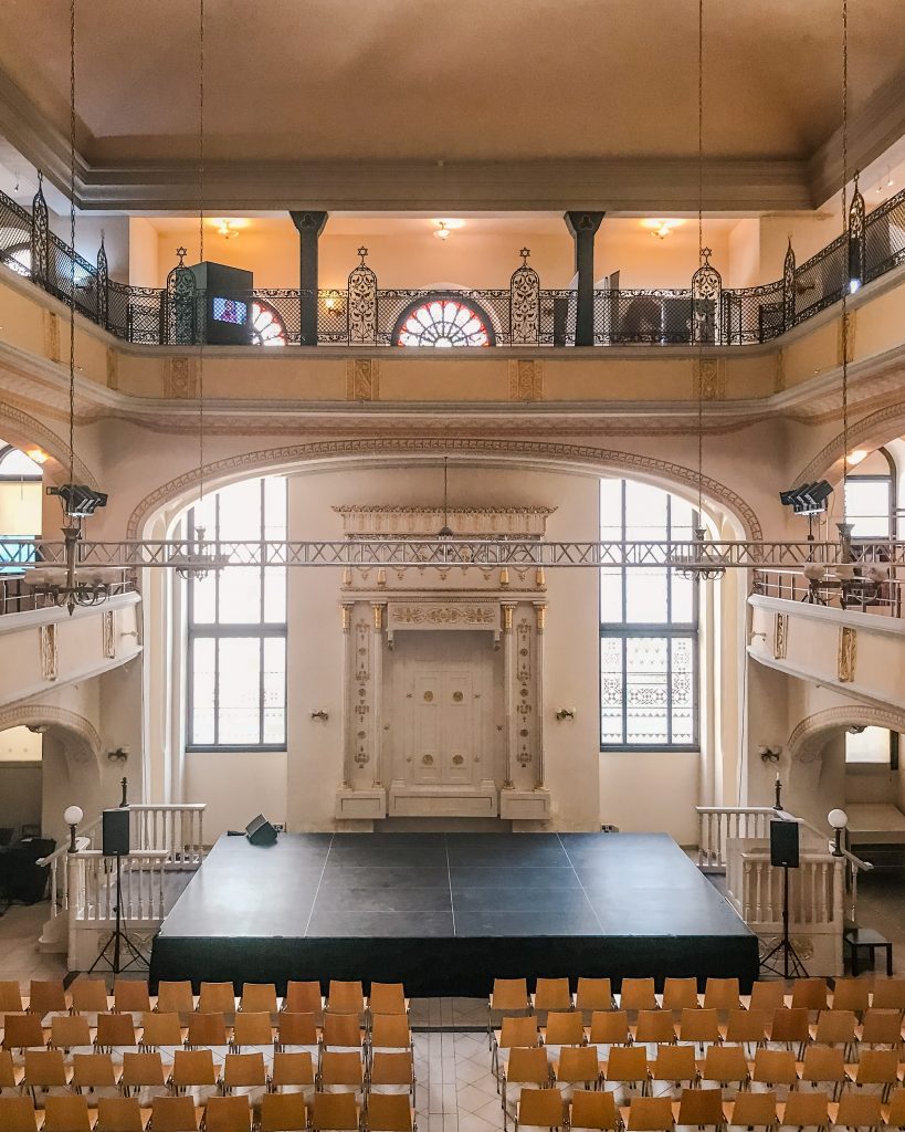 The White Stork Synagogue is an important reminder of the turbulent history in Poland